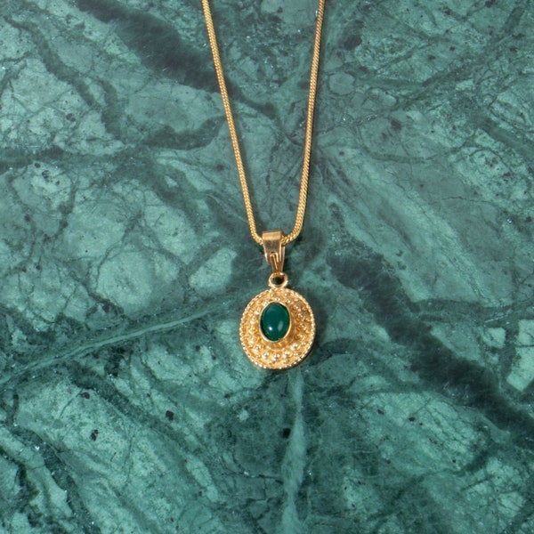 Collier ludique en laiton avec onyx vert