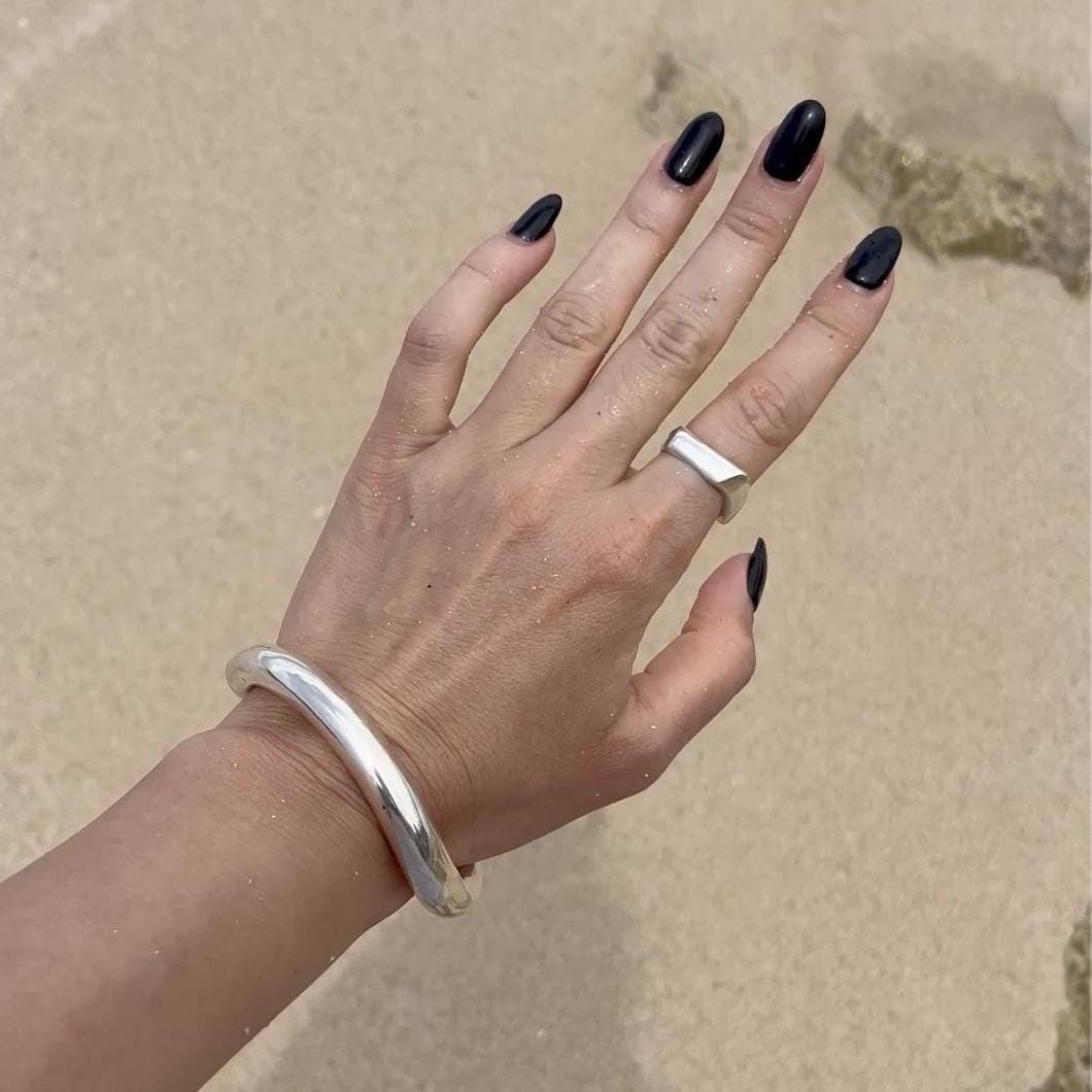 Wide handmade bangle made of 925 Sterling Silver – Round design