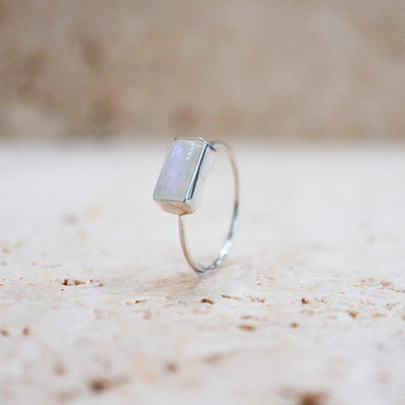 Rainbow Moonstone Ring Made of 925 Sterling Silver – Handmade