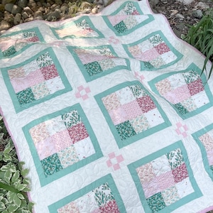 Cottage Square Quilt PDF Pattern