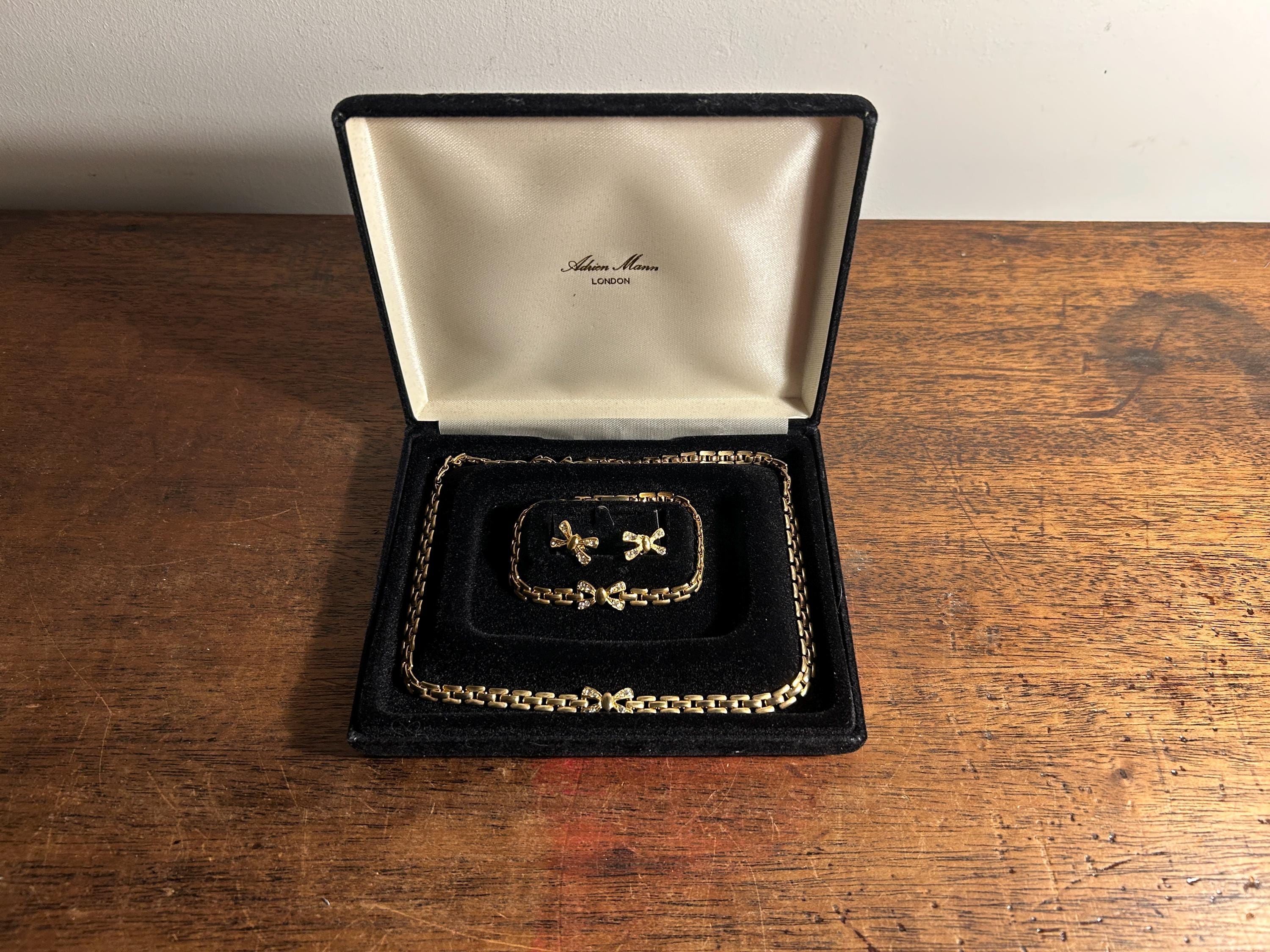 Adrien Mann Jewelry Canada - Main Image