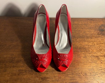 Faith Peep Toe Shoes size 5