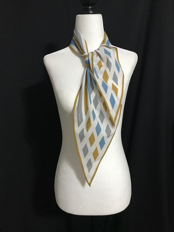 Vera Neumann Vintage Scarf *Usna* - image 1