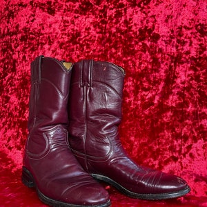 Burgandy Vintage Justins Cowboy Boots