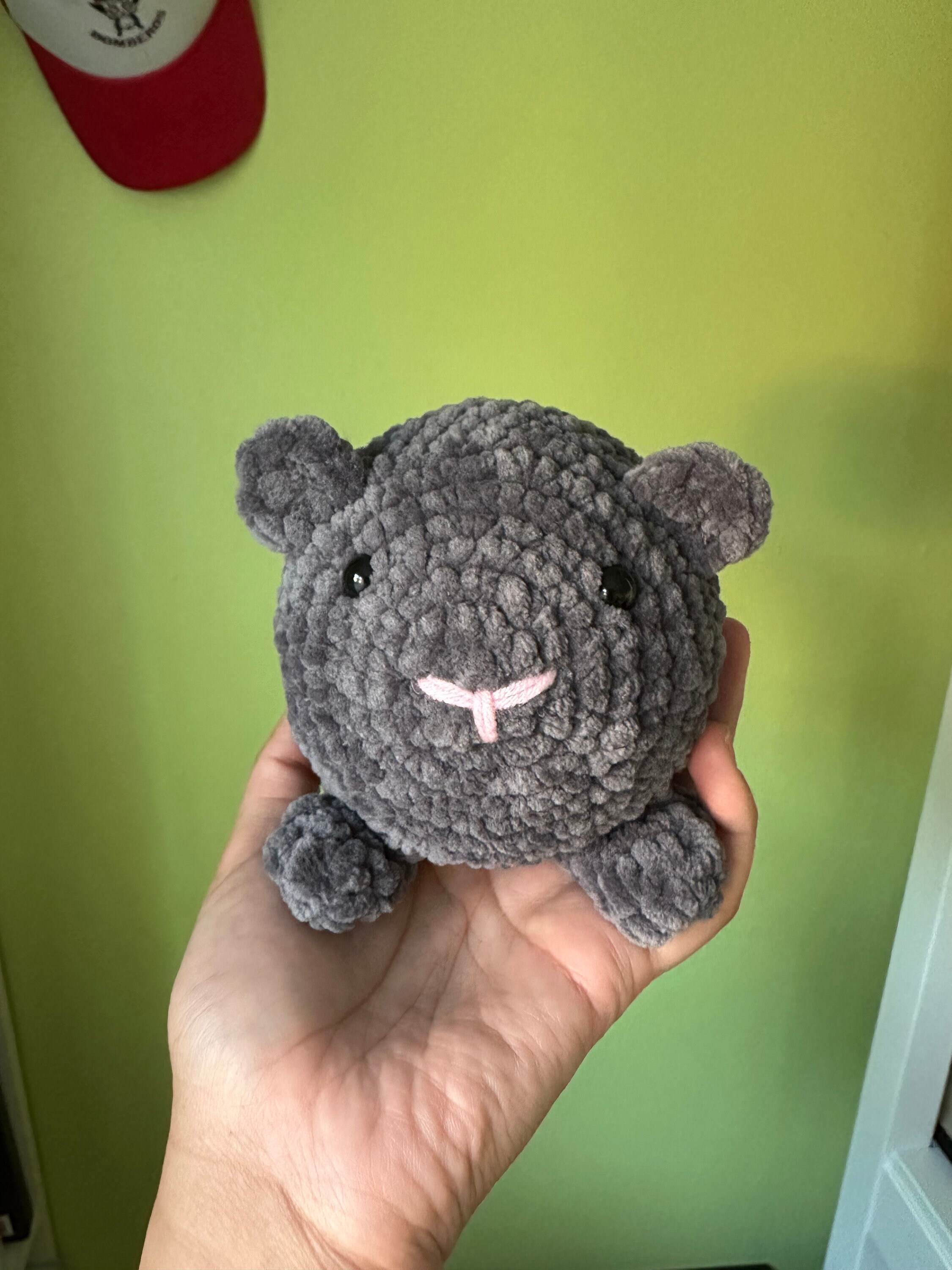 かぎ針編みのモルモットのぬいぐるみ、小さな編みぐるみのぬいぐるみ