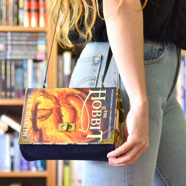 J.R.R TOLKIEN - The Hobbit / Livre-Sac en VRAI livre recyclé, pièce unique *Booklover gift*Cadeau littéraire*Eco-friendly*