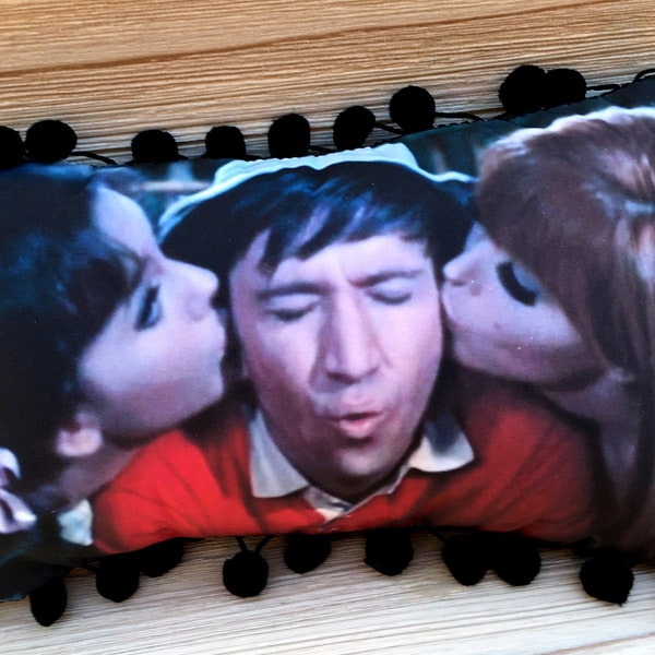 Gilligan's Island Pillow, Mary Ann, Gilligan & Ginger, Classic TV Art Pillow (with Fluffy Stuffing)