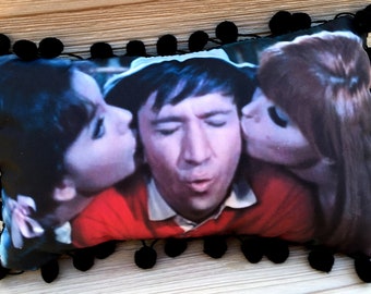 Gilligan's Island Pillow, Mary Ann, Gilligan & Ginger, Classic TV Art Pillow (with Fluffy Stuffing)