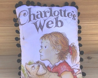 Charlotte's Web- Handgefertigtes Klassisches Kinderbuch Kunst Kissen (mit Flauschiger Füllung) | E.B. Weiß