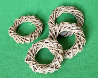NATURAL 2" Vine Wicker Wreath (6) Toy for Birds/Parrots - Conure, Quaker, Parrotlet, Senegal, Myers, Pionus, African Grey etc. Foot Toys