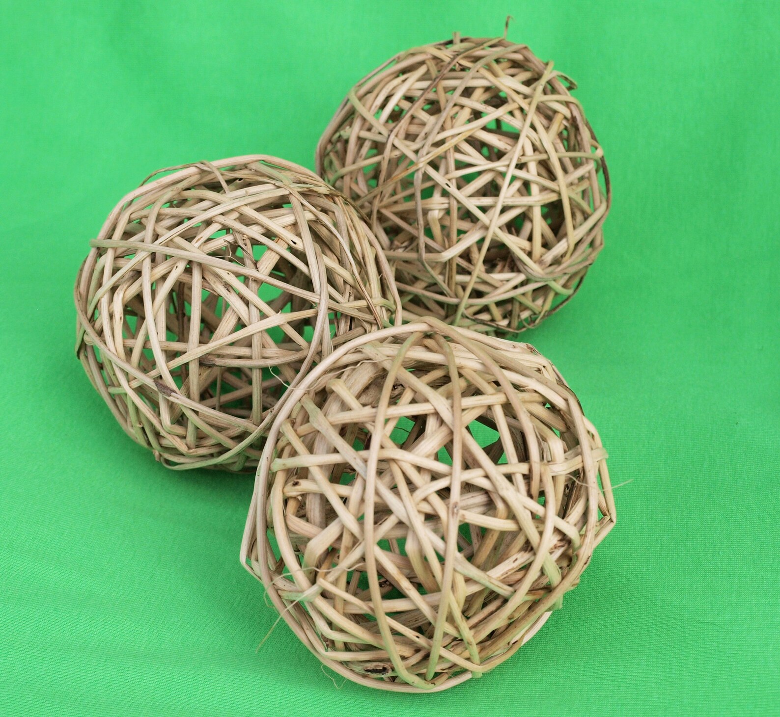 NATURAL 4 Vine Wicker Ball 2 Toy for Birds/parrots Etsy
