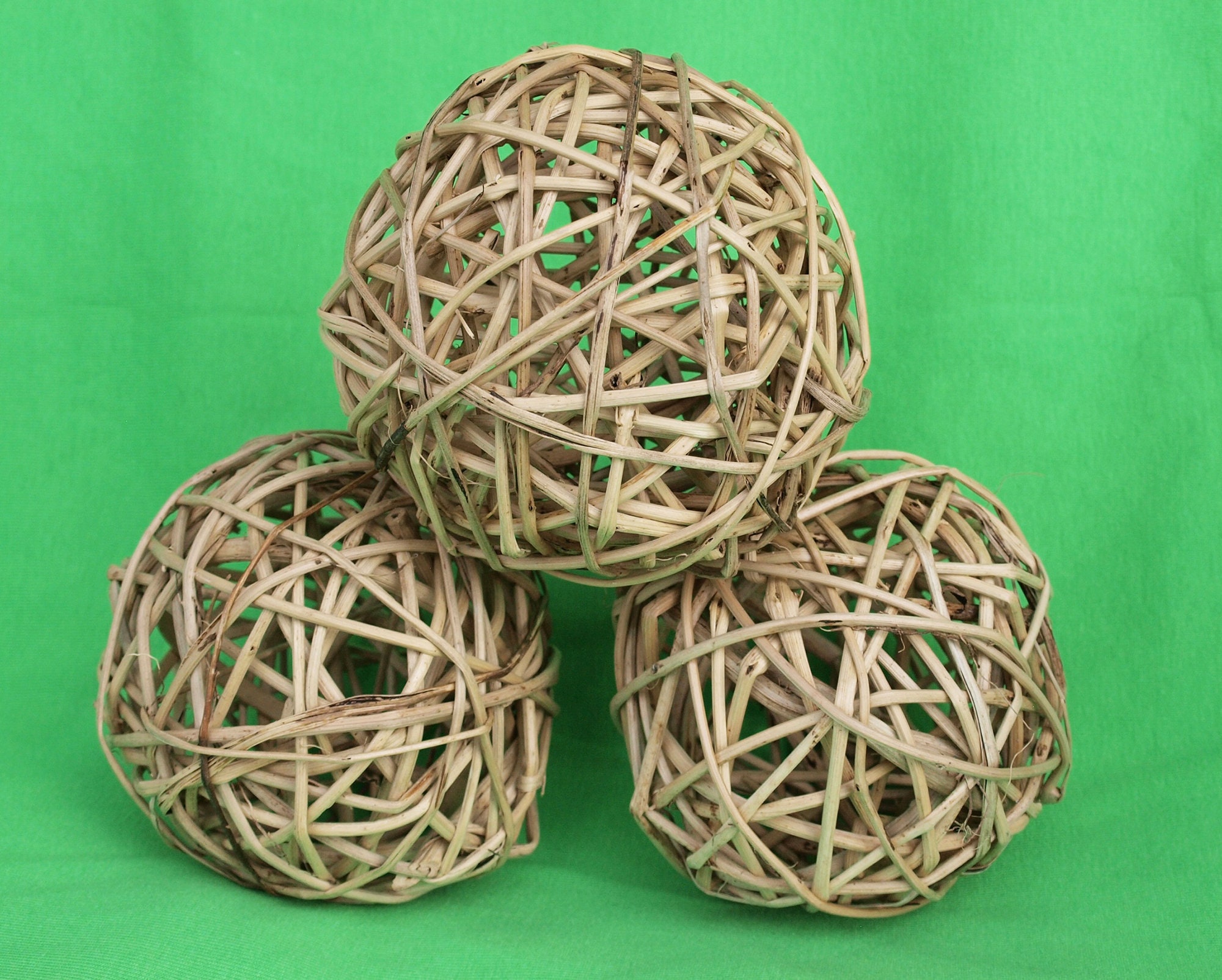 NATURAL 4 Vine Wicker Ball 2 Toy for Birds/Parrots Etsy