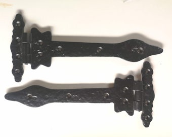 6" (152mm) Black Antique Ornate Fleur-De-LYS Hinges - 1 Pair