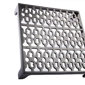 Cast Iron Antique Black Air Brick/vent 9x9inch and 2 inch in thickness from the centre used for  Home Decoration Grill/vent