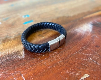 Genuine braided leather bracelet/stainless steel magnetic clasp