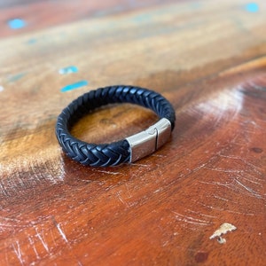 Genuine braided leather bracelet/stainless steel magnetic clasp