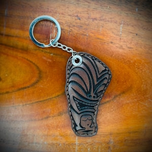 Chaveiro de couro italiano de grão integral Puffy Laughing Tiki