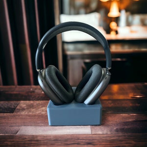 Personalized AirPods Max Stand: 3D Printed Headphone Display Dock for Charging & Storage