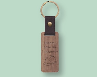 Llavero ingeniero personalizado con nombre, grabado en madera - regalo graduación ingeniería, recién graduado, cumpleaños, divertido