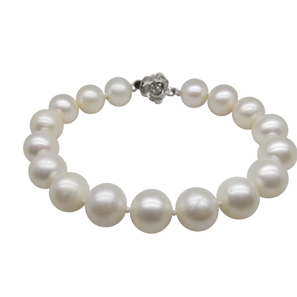 White Pearl Bracelet - Etsy