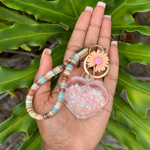 Liquid keychain, shaker keychain, cute keychain, kawaii keychain, bag keychain, bag charm, fun keychain, gift for friend, key accessories