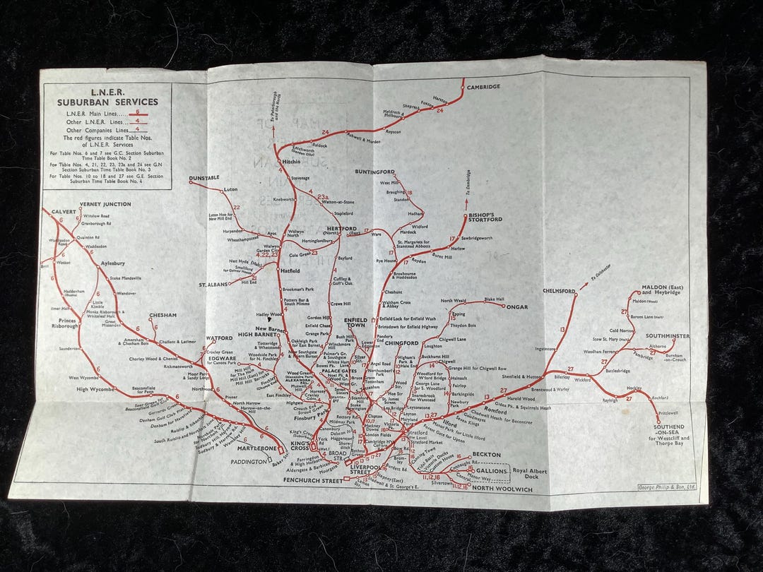 Diagrama de ruta de los servicios de trenes suburbanos de LNER London ...