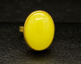 Anillo de jade amarillo hecho a mano / Anillo de plata de ley 925 chapado en oro de 24 quilates / Anillo de piedras preciosas de arte romano / Anillo delicado / Anillo griego apilable de Pellada