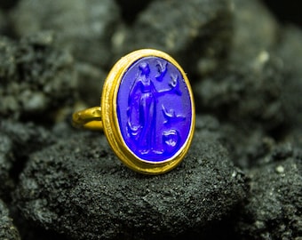 Griechische Intaglio Glas Aphrodite Siegelring Silber | 24K Vergoldet | Antiker Aphrodite Schmuck | Zierlicher antiker Schnitzring von Pellada