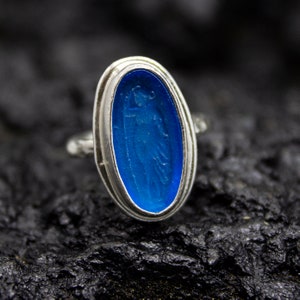 Ancient Greek Woman Intaglio Glass Silver Ring | 925 Sterling Silver | Ancient Goddess Venus Jewelry | Dainty Carving Ring by Pellada