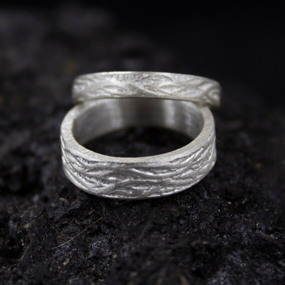 Sterling Silver Wood Grain Design Rings (925) Sterling Silver Wood Grain Design Rings (925)