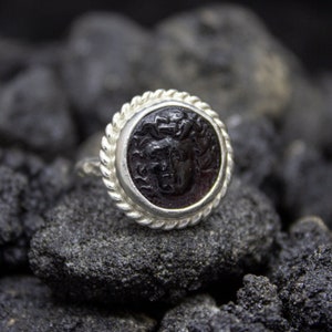 Ancient Medusa Intaglio Glass Ring | 925 Sterling Silver | Greek Intaglio Hammered Signet Ring | Intaglio Carving Silver Ring by Pellada
