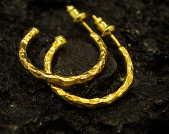 Oude bedel oorringen | 24-karaats verguld 925 sterlingzilver | Gehamerde oorbellen Griekse kunst | Antieke sieraden van Pellada