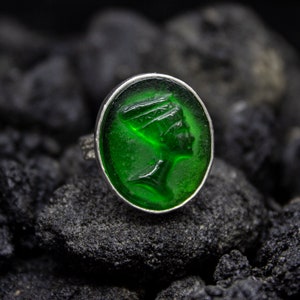Nefertiti Intaglio Green Glass Ring | 925 Sterling Silver | Egyptian Queen Nefertiti Carving Ring | Vintage  Carved Intaglio Ring by Pellada