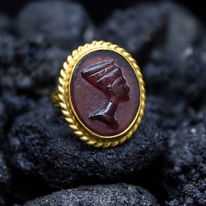 Nefertiti Intaglio Red Glass Ring | 925 Sterling Silver | Queen Intaglio Carving Gold Ring | Intaglio Glass Carved Intaglio Ring by Pellada