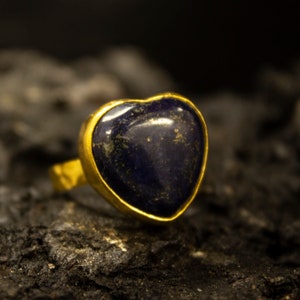 Natural Lapis Lazuli Heart Stone Ring - 925 Sterling Silver - Handmade Statement Ring - Minimalist Ring - Anatolian Handcrafted - By Pellada