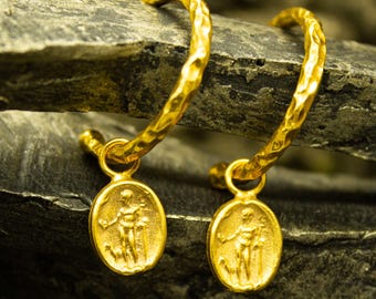 Oude-Romeinse kunst bedel oorringen | 24-karaats verguld 925 sterlingzilver | Griekse zegelmunt oorbellen | Handgemaakte oorbellen van Pellada