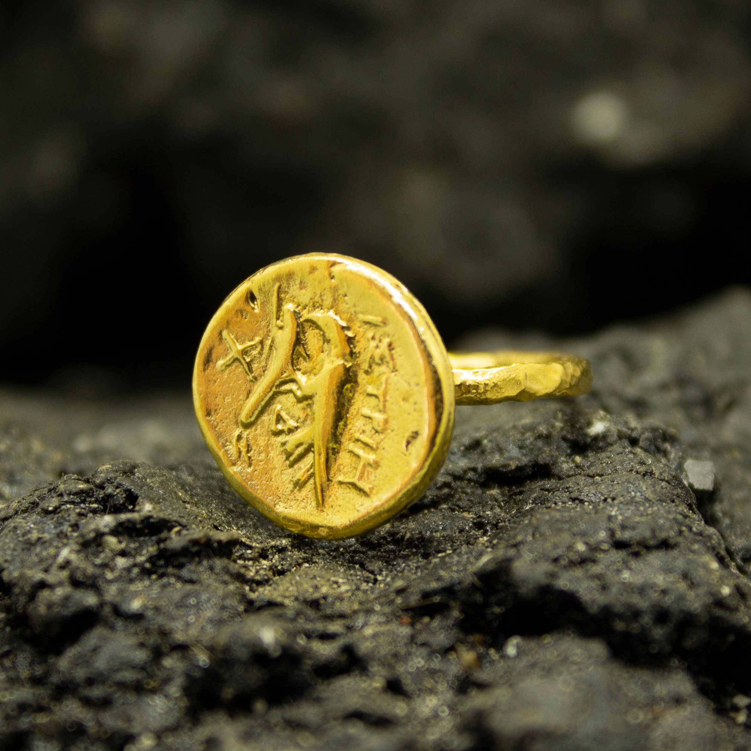Ancient roman signet ring new arrivals