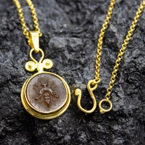Queen Bee Greek Necklace | 925 Sterling Silver | Silver Bee Venetian Intaglio Glass Pendant | Greek Honey Bee Pendant | Mom Gift by Pellada