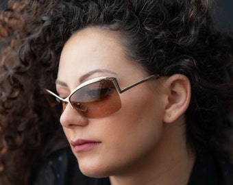 2000s La Perla 592 sunglasses gold metal