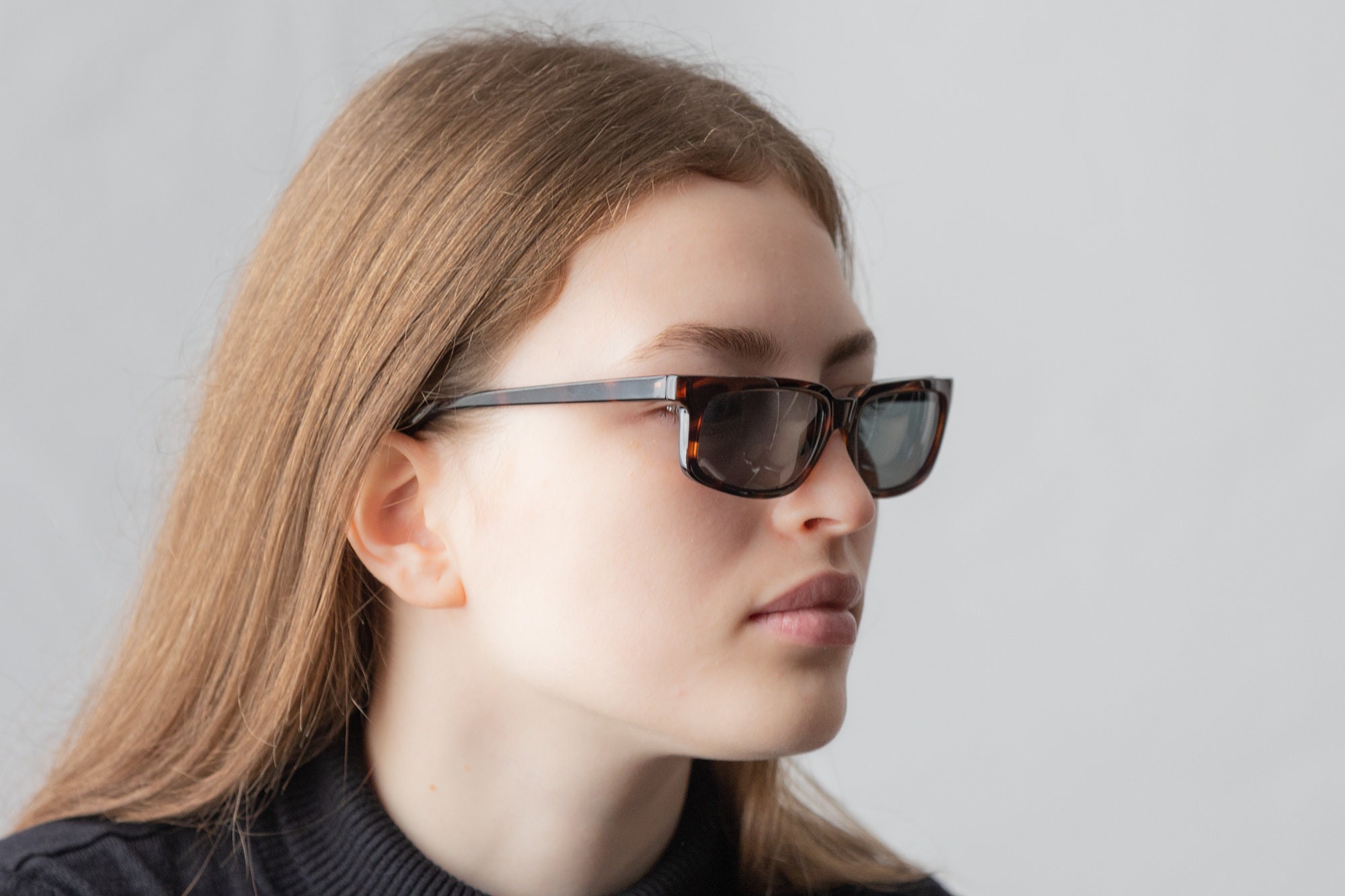 Vintage style sunglasses E10 1990s Versus Versace E10 Vintage Sunglasses Rectangle Dark  main image 3