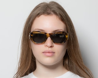 1990s VERSACE 395 vintage sunglasses tortoise thick tortoise