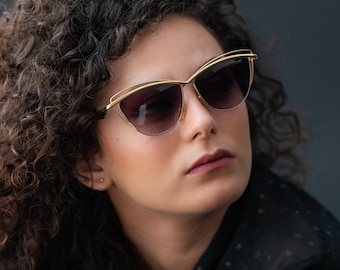 Versace 1990s vintage cat eye sunglasses women V39