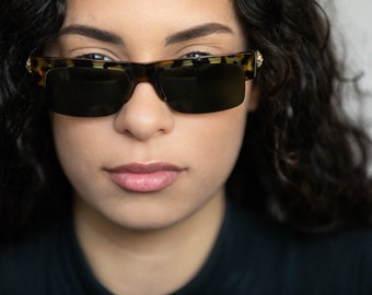 Versus Versace sunglasses vintage 1990s half rim tortoise E15