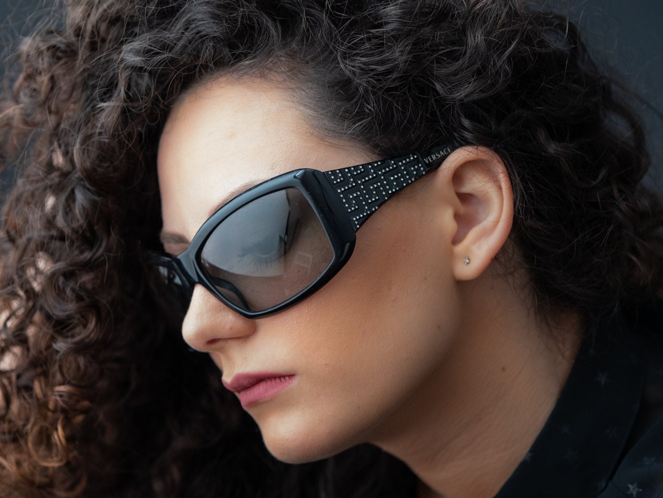 小物 VERSACE Square Wrap Sunglasses Black Amazon.com: Versace Man Sunglasses Black Frame, Dark Grey