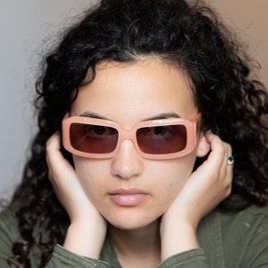 2000s MIU MIU SMU07D sunglasses squared pink 3631-S