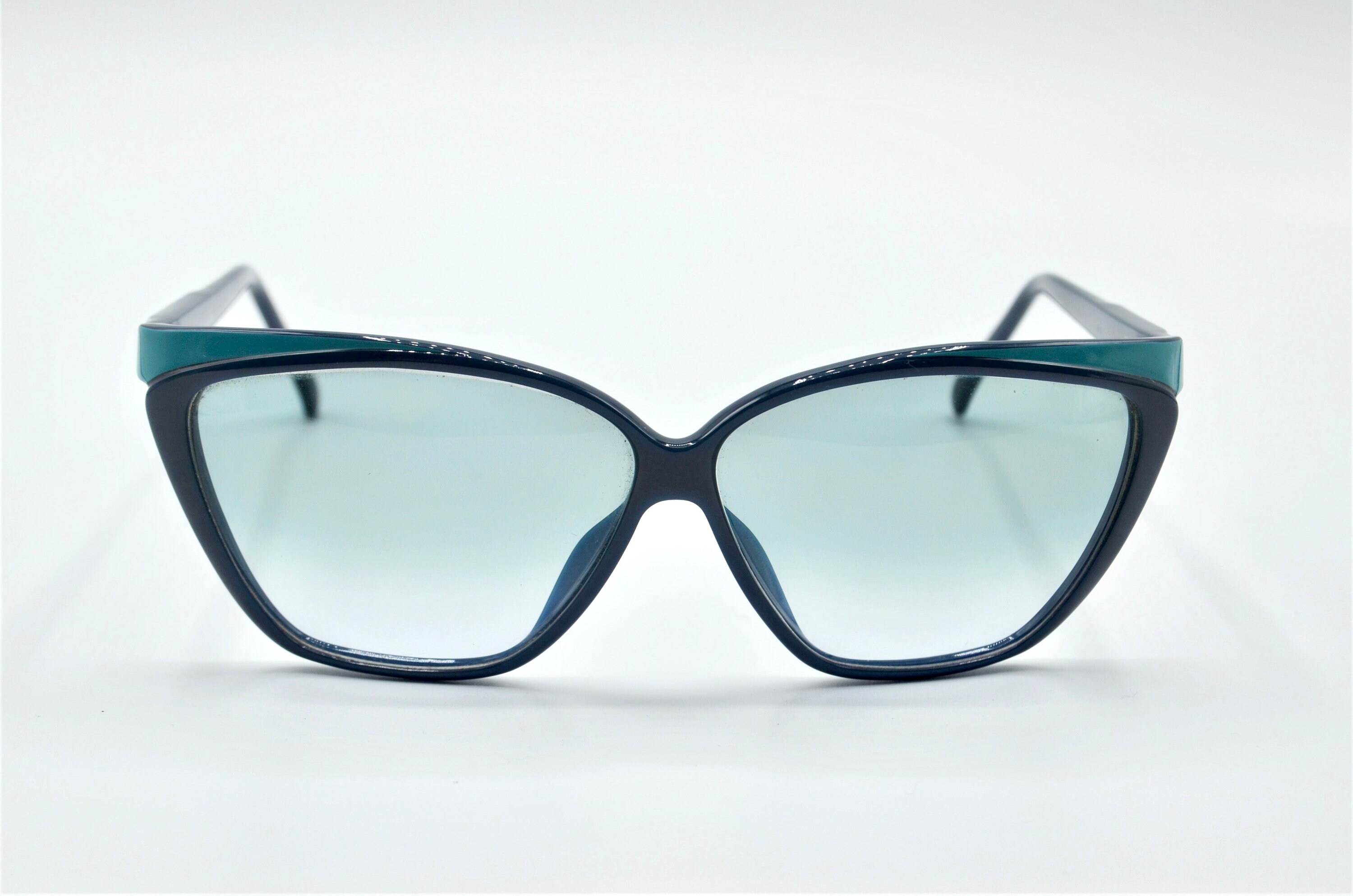Dior Navy Cat-Eye Women\'s Sunglasses DIOR EYEWEAR MissDior B4U cat-eye acetate and gold-tone  main image 2
