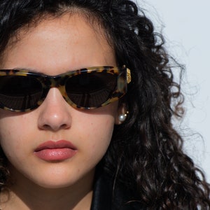 90s Vintage tortoise cat eye sunglasses women Nouvelle Vague BELLA