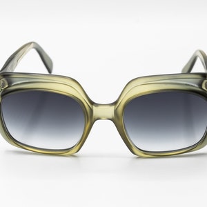 1980s DIOR 2009 vintage sunglasses oversized matte grey