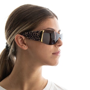 Dolce & Gabbana leopard shield sunglasses 2000s vintage DG2019 image 3