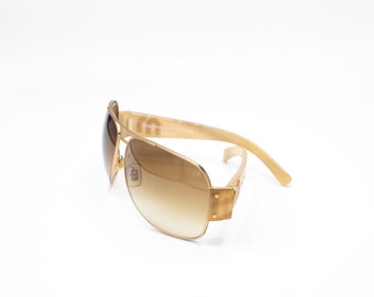 MIU MIU
SMU 53VS PALE GOLD/BROWN MIRRORED GRADIENT CRYSTAL AVIATOR SUNGLASSES MIU MIU SOCIETE MU53VS CRYSTAL Gold Pink Strass Aviator  main image 3